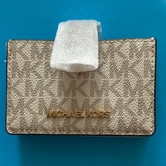 Michael Kors Logo Accordion Card Case NWT - Picture 3 of 7